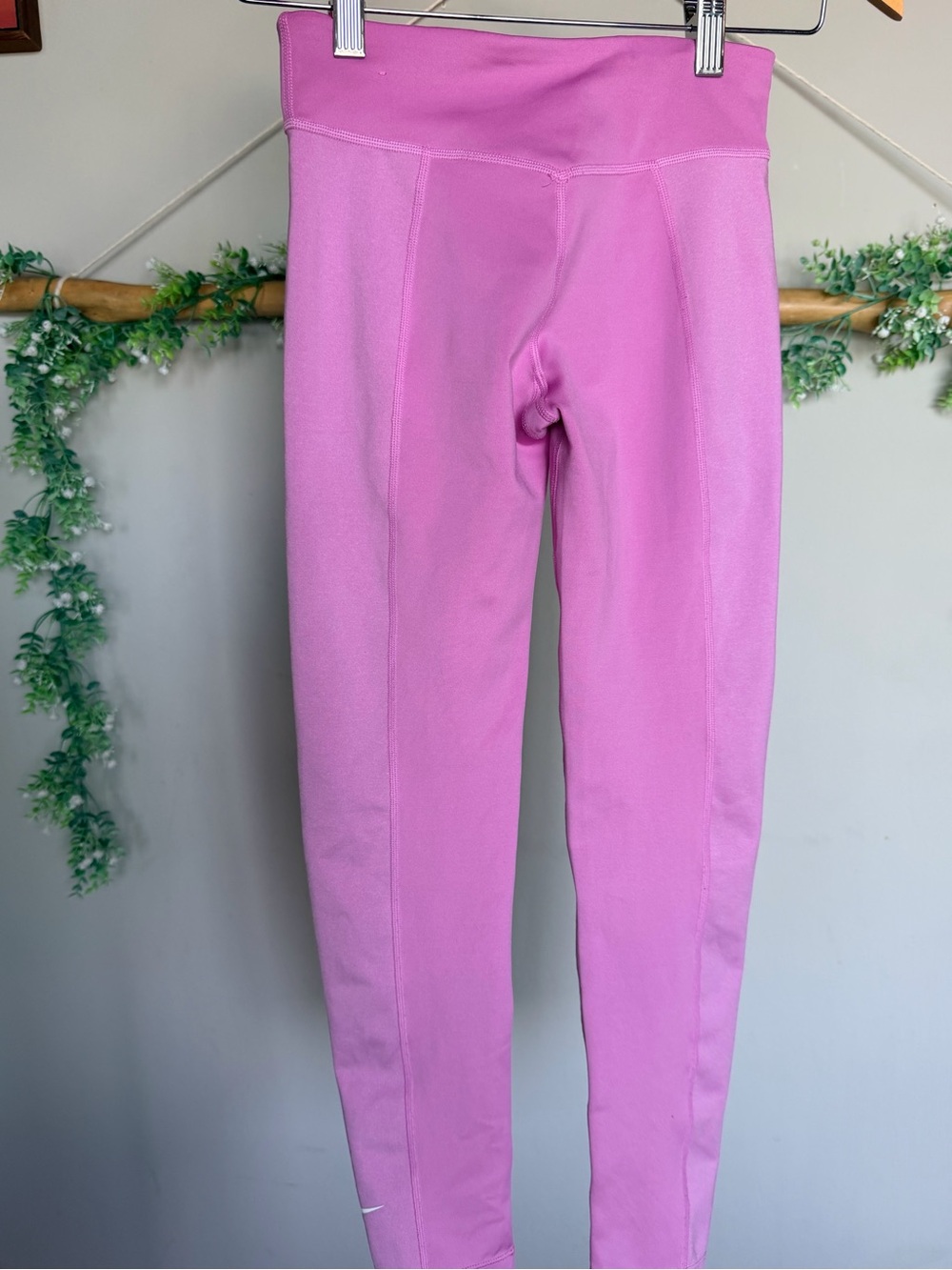 Nike Girls Dri-fit Pink Performance Leggings | Girls Medium